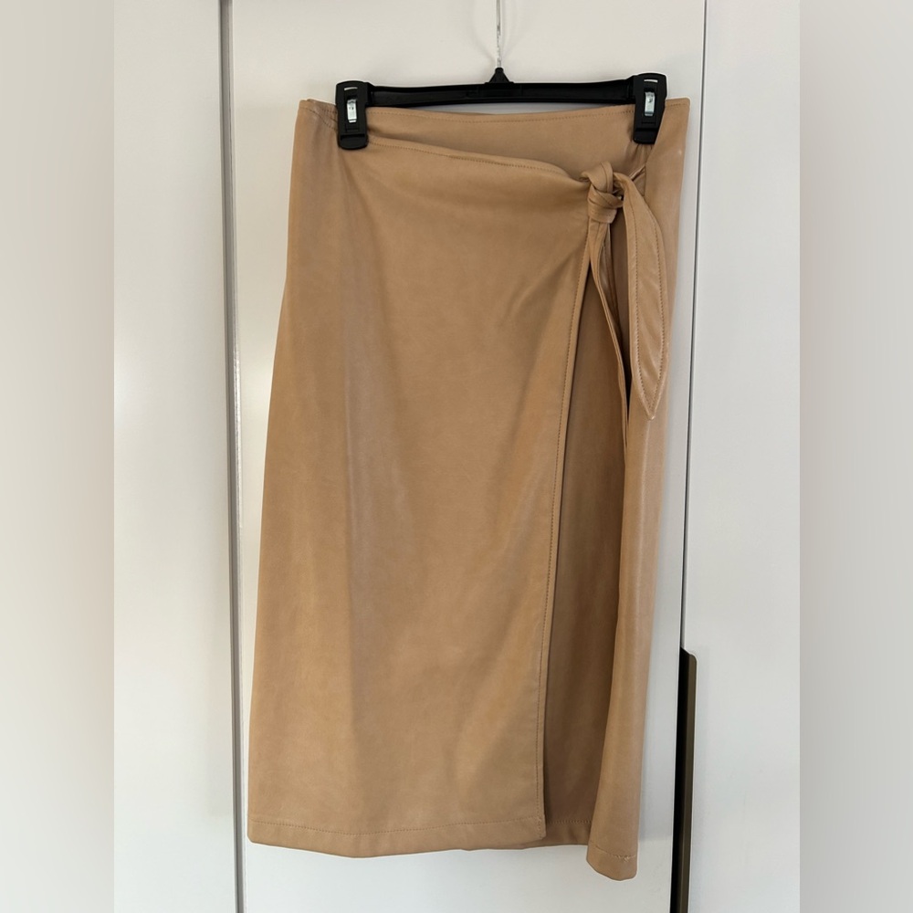 7 for All Mankind Women Skirt Faix Leather Wrap Beige Size 4